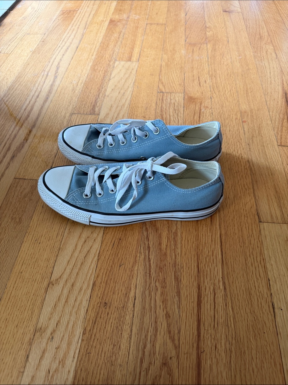 EUC Woman’s Size 9M Converse Lt Blue & White Sneakers Lace Up Canvas Tennis Shoe - Picture 4 of 10
